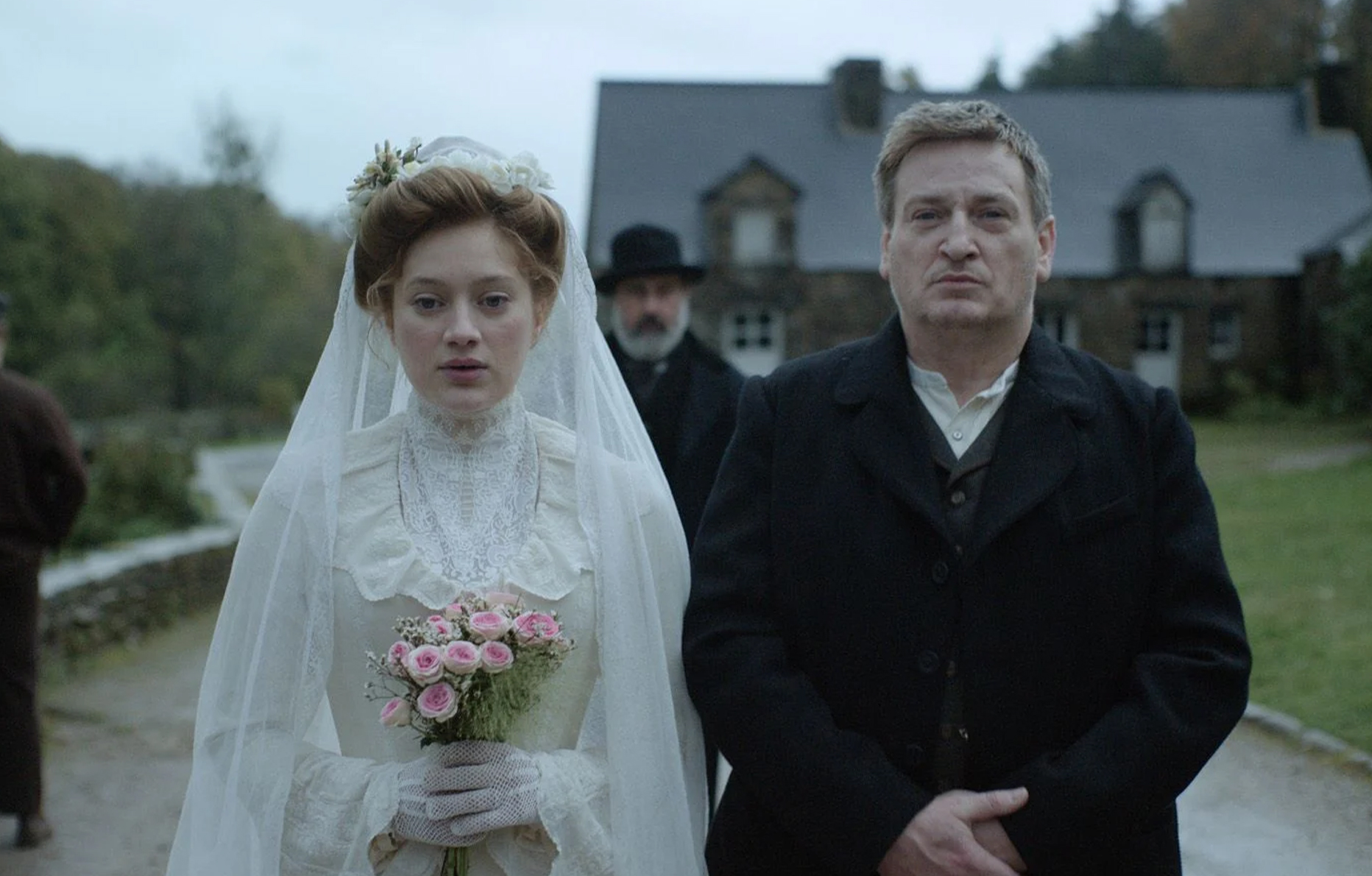 Nadia Tereszkiewicz et Benoît Magimel dans le film Rosalie (2024) © Marie-Camille Orlando - 2023 TRESOR FILMS - GAUMONT - LDRPII - ARTÉMIS PRODUCTIONS.