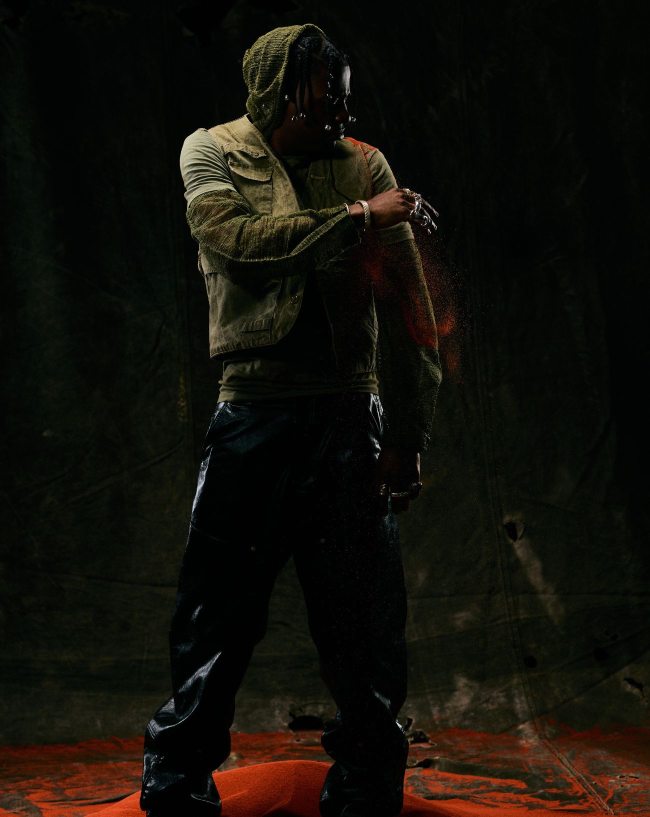 Le chanteur Yamê photographié par Fifou pour la sortie de son nouvel album Ebem.